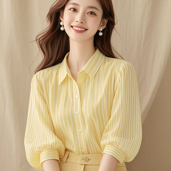 New French-style Petite Top With An Elegant Vibe