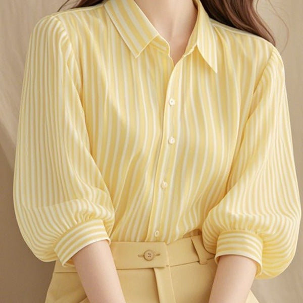 New French-style Petite Top With An Elegant Vibe